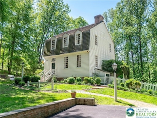1108 S Barbara Dr, Alburtis, PA 18011