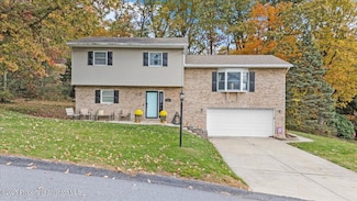 240 White Birch Dr, Scranton, PA 18504