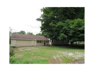 759 W Henry Rd, Thorntown, IN 46071