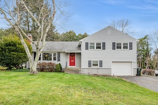 47 Flagg Rd, West Hartford, CT 06117