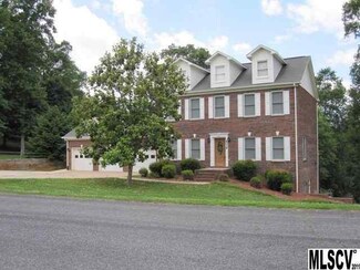 6039 Gold Creek Estate Dr, Hickory, NC 28601