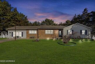 188 Mapletree Rd, Toms River, NJ 08753