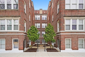 3745 W Argyle St Unit 1, Chicago, IL 60625