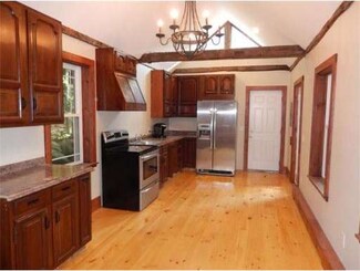 8 Holden St, Ashburnham, MA 01430