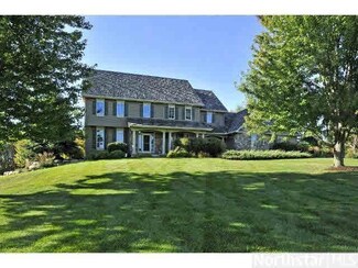 2425 Thoroughbred Ln, Orono, MN 55356