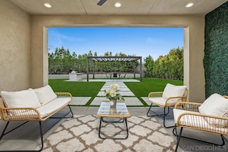 2807 California Poppy St, Escondido, CA 92029