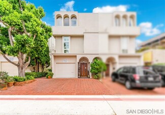 1225 Roslyn Ln, La Jolla, CA 92037