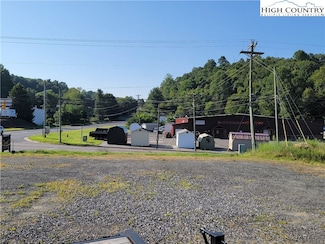 120 Pennwill Pkwy, West Jefferson, NC 28694