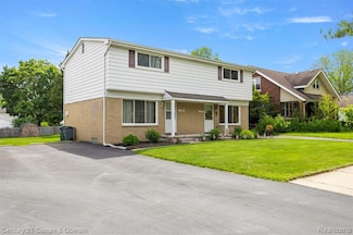 11706 Riverside Dr, Plymouth, MI 48170