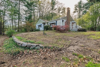 192 Plain St, Hanover, MA 02339