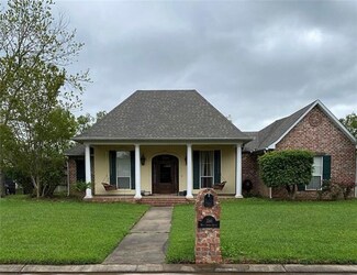 350 W Shore Dr, Alexandria, LA 71303