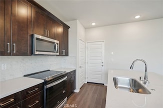 946 Lumia Cir, Redlands, CA 92374