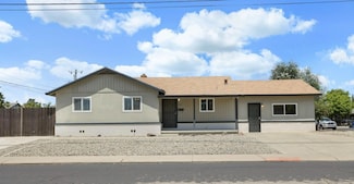 931 E North St, Manteca, CA 95336