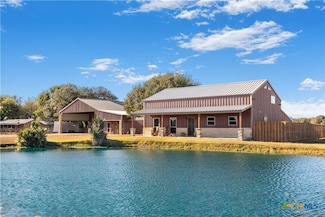 2796 Benbow Rd, Inez, TX 77968