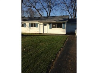 1902 Brentwood Dr, Greenville, PA 16125