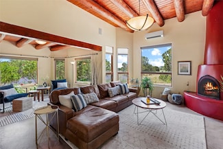 40 Paseo Del Antilope, Santa Fe, NM 87506