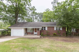 26 Woodcliff Cir, Little Rock, AR 72204