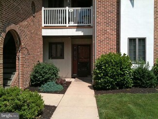 83 Black Oak Dr, Lancaster, PA 17602