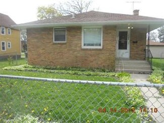 1440 Victoria Ave, North Chicago, IL 60064