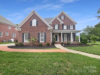 912 Tartan Ln NW, Concord, NC 28027