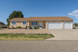 225 N Merrill Dr, Pueblo, CO 81007