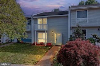 27 Carolina Ct, Sterling, VA 20164
