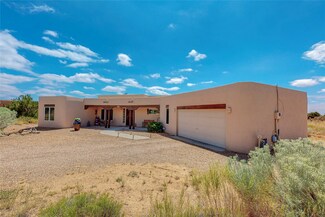 2 Juego Place, Santa Fe, NM 87508