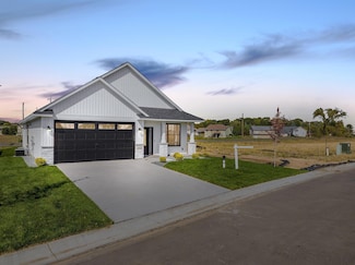 31706 Madison Rd, Lindstrom, MN 55045