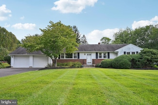 9 Cooper Tomlinson Rd, Medford, NJ 08055