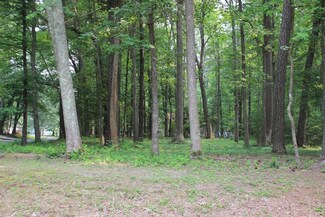 2040 Neptune Ct Unit 2040, Captains Cove, VA 23356