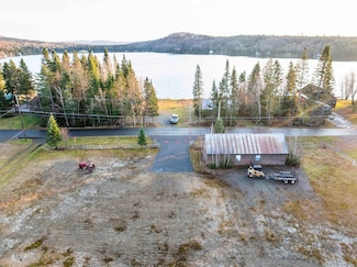 432 Beach Rd, Pittsburg, NH 03592