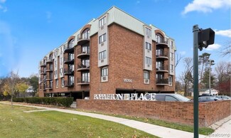 35300 Woodward Ave Unit 408, Birmingham, MI 48009