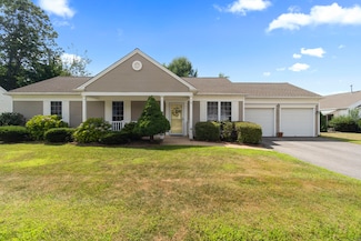 10 Cypress Way, Waterford, CT 06385