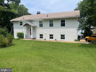 19 Avalon Dr, Colonial Beach, VA 22443