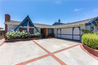 5202 Howard Ave, Los Alamitos, CA 90720
