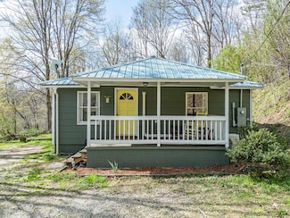 211 Gregory Highway Rd, Robbinsville, NC 28771
