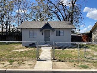 605 O St, Bakersfield, CA 93304