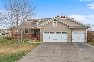 1824 Nixon St S, Cambridge, MN 55008