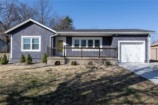 5118 Rinker Rd, Kansas City, MO 64129