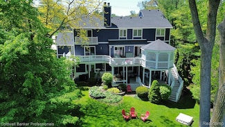 3410 Benstein Rd, Commerce Township, MI 48382