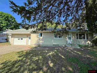 46998 Birch St, Nicollet, MN 56074