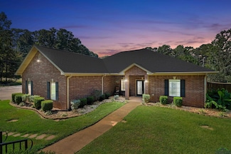 130 Lisa Ln, Marshall, TX 75672