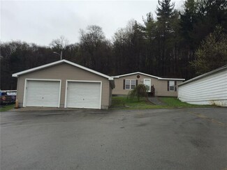 5156 Front St, Jenners, PA 15546