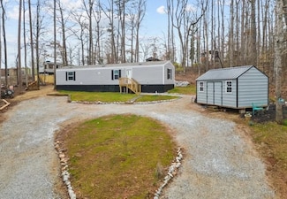 266 Brandywine Dr, Westminster, SC 29693