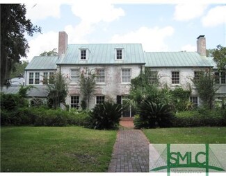814 E Victory Dr, Savannah, GA 31405