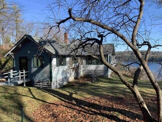18 Blackberry Ln, Harrisville, NH 03450
