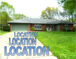 1331 E Walnut Lawn St, Springfield, MO 65804