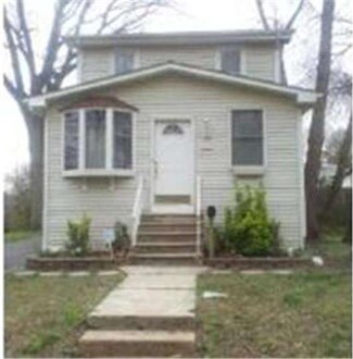 855 Engard Ave, Pennsauken, NJ 08110