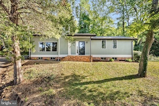 862 Carrier Dr, Strasburg, VA 22657