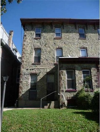 517 S 42nd St, Philadelphia, PA 19104
